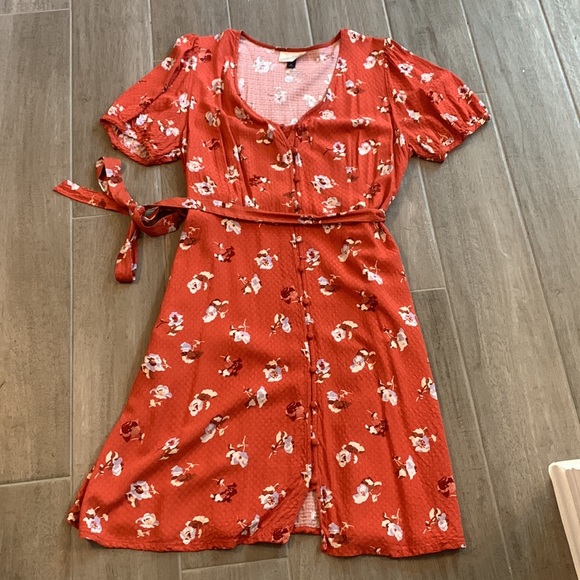 Dress by Universal Thread size medium great for fall - Picture 4 of 6